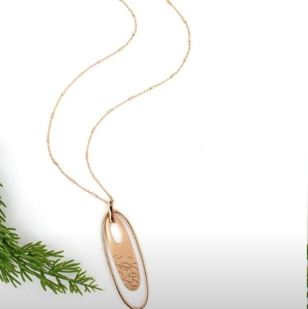 Floral Oval Necklace